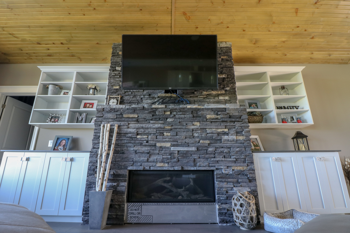 Entertainment Area & Storage 5