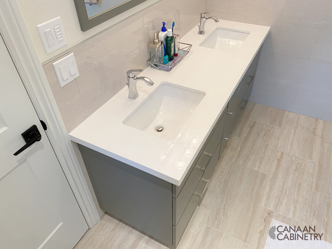 Ivri Master Bathroom Vanity 6