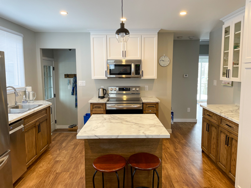 modern-farmhouse-kitchen-in-fort-erie-03