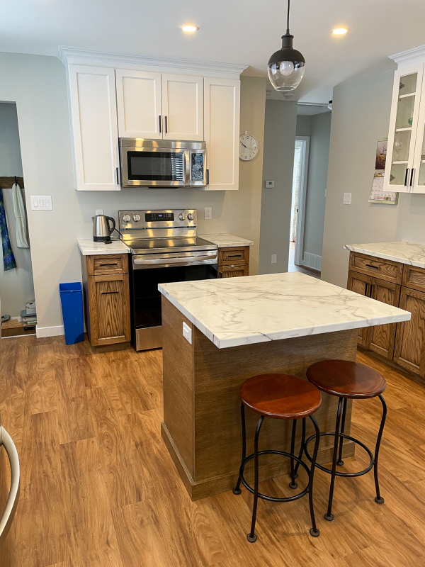 modern-farmhouse-kitchen-in-fort-erie-17