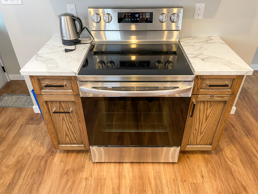 modern-farmhouse-kitchen-in-fort-erie-24