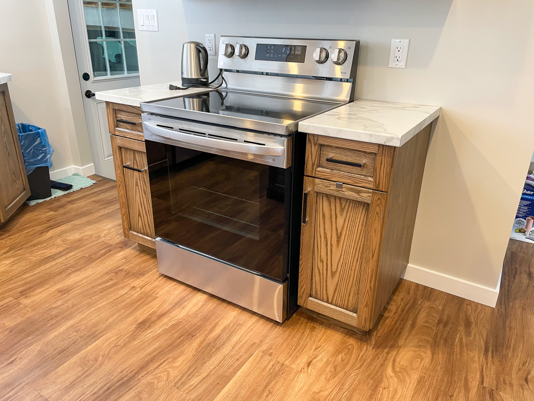 modern-farmhouse-kitchen-in-fort-erie-25