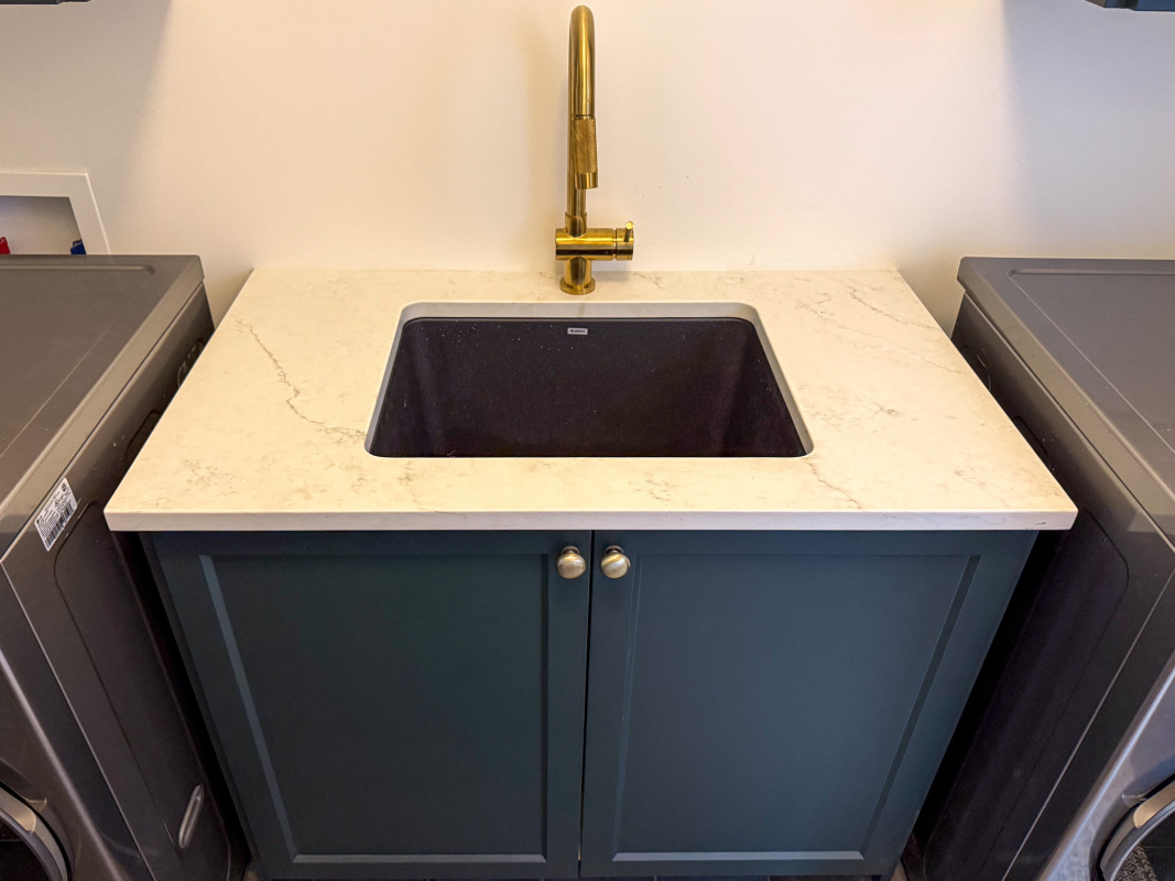 NalezinskiGrimsbynewbuildcustomcabinetry-31
