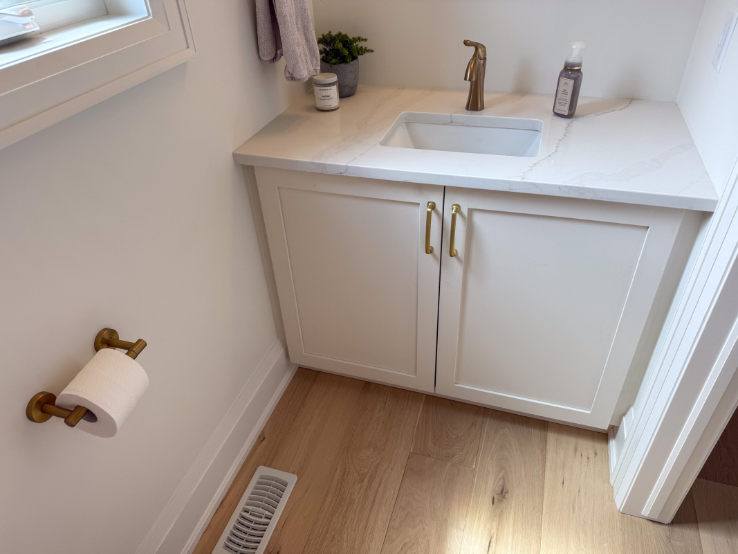 NalezinskiGrimsbynewbuildcustomcabinetry-59
